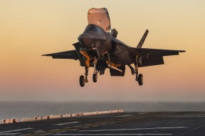 开云体育-压迫式防守对快攻得分转化率的影响，压迫式是什么动作