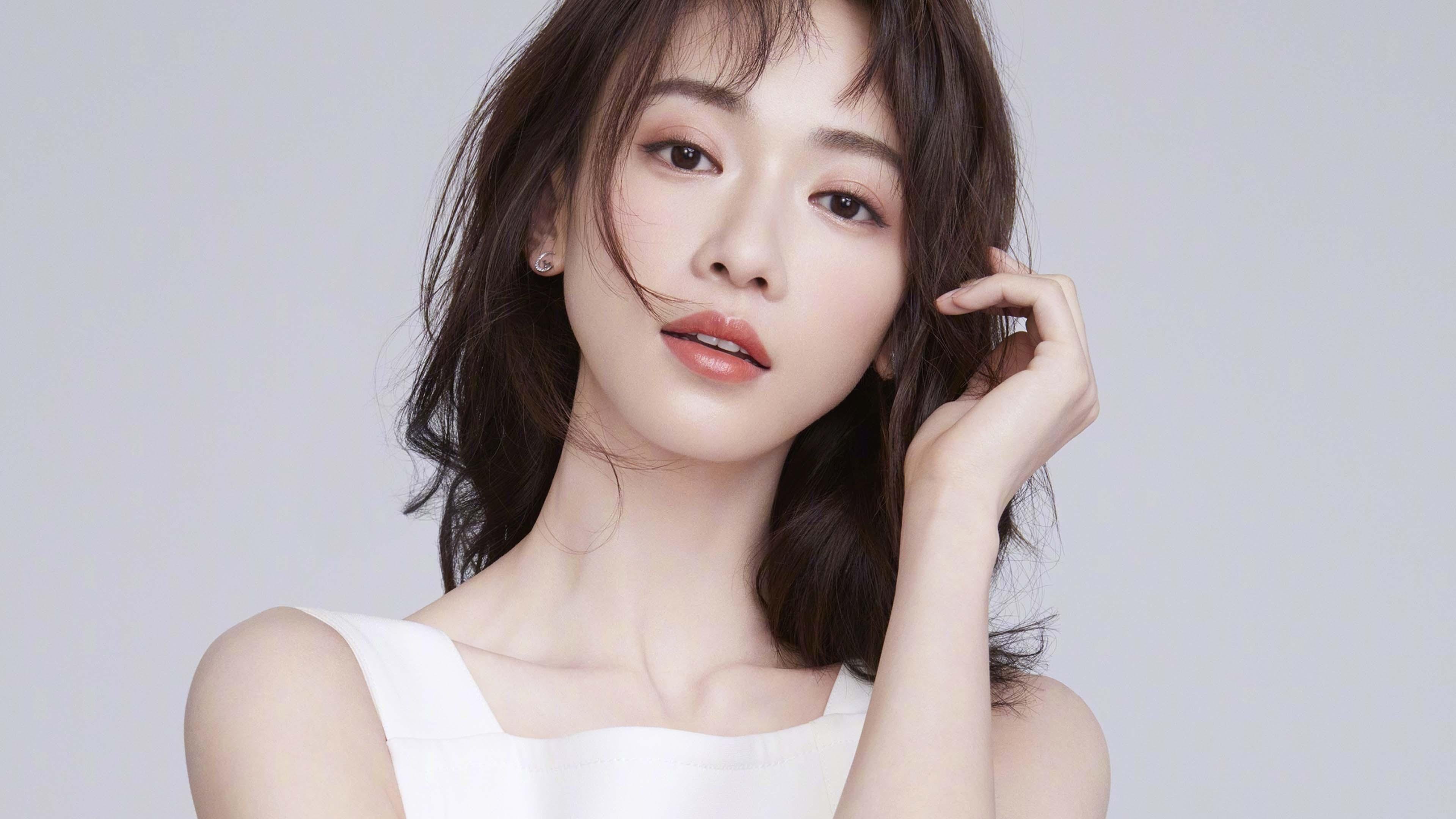 埃弗顿边路组织传中精度明显提高，埃弗顿阵型