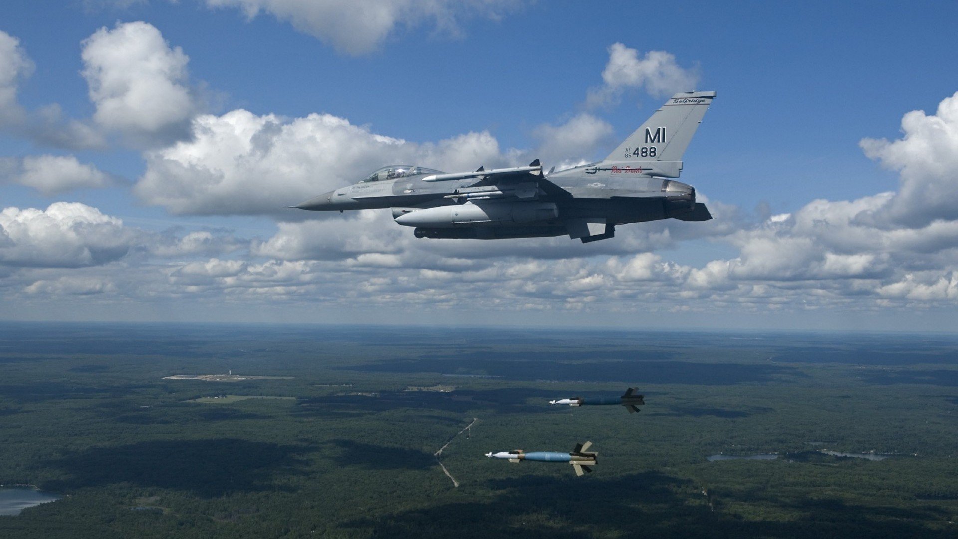 田径跨栏国家队选手冬训进入节奏训练阶段，田径跨栏运动员