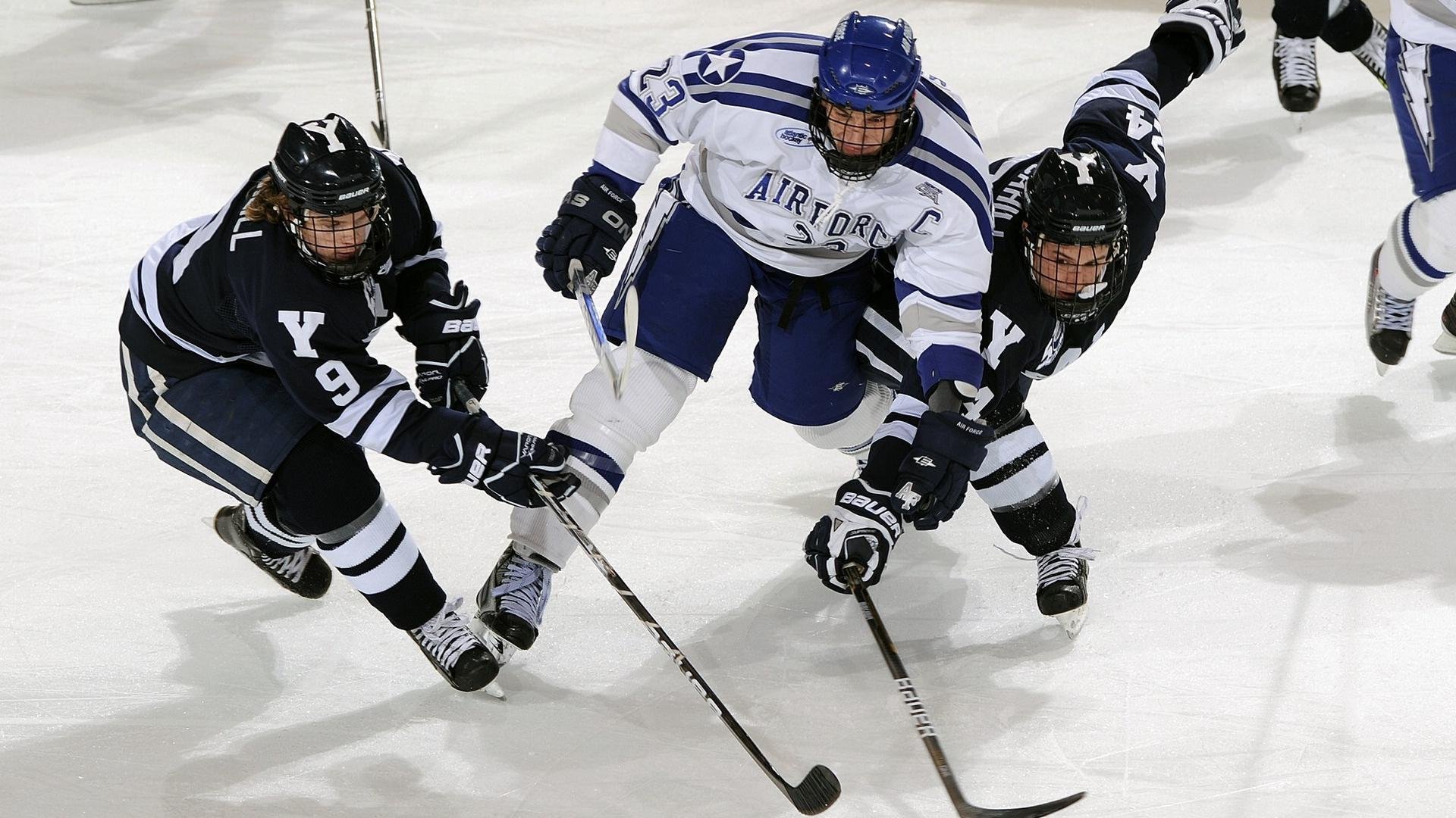 世界定点跳伞锦标赛 俄罗斯老将单轮误差不足5厘米