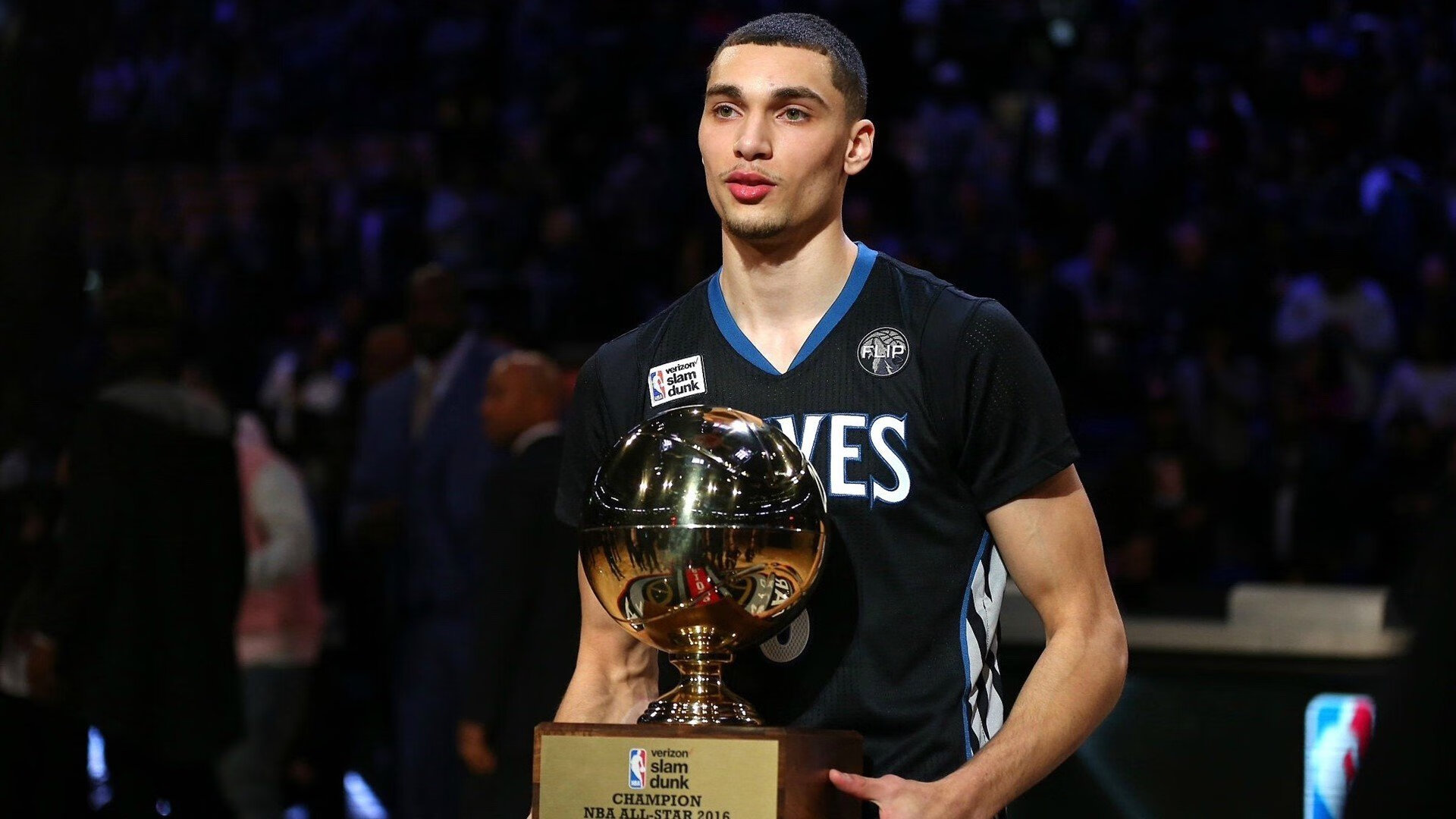 最后10秒进球，全场沸腾，最后10秒进球,全场沸腾什么意思